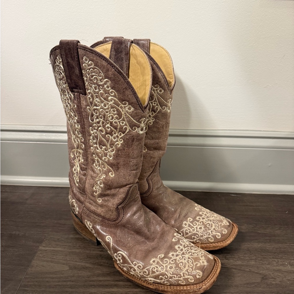 Embroidered Brown Heeled Boots - image 1
